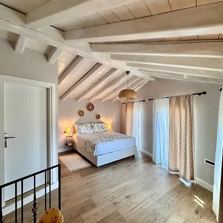 To Moulari Feriehus